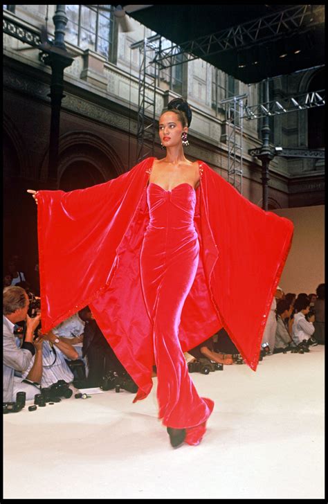 What the Haute Couture Runways of the '90s Looked Like 